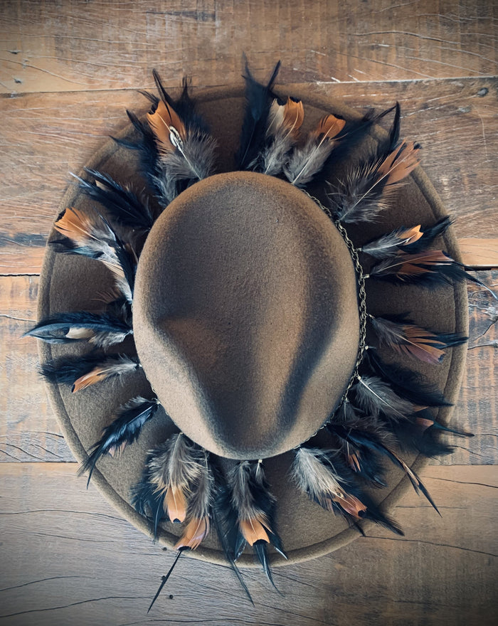 Chapéu Brown Feather